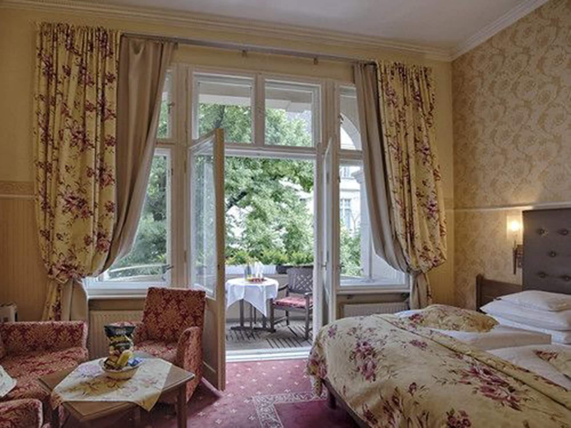 Hotel Augusta Am Kurfurstendamm Берлин Экстерьер фото